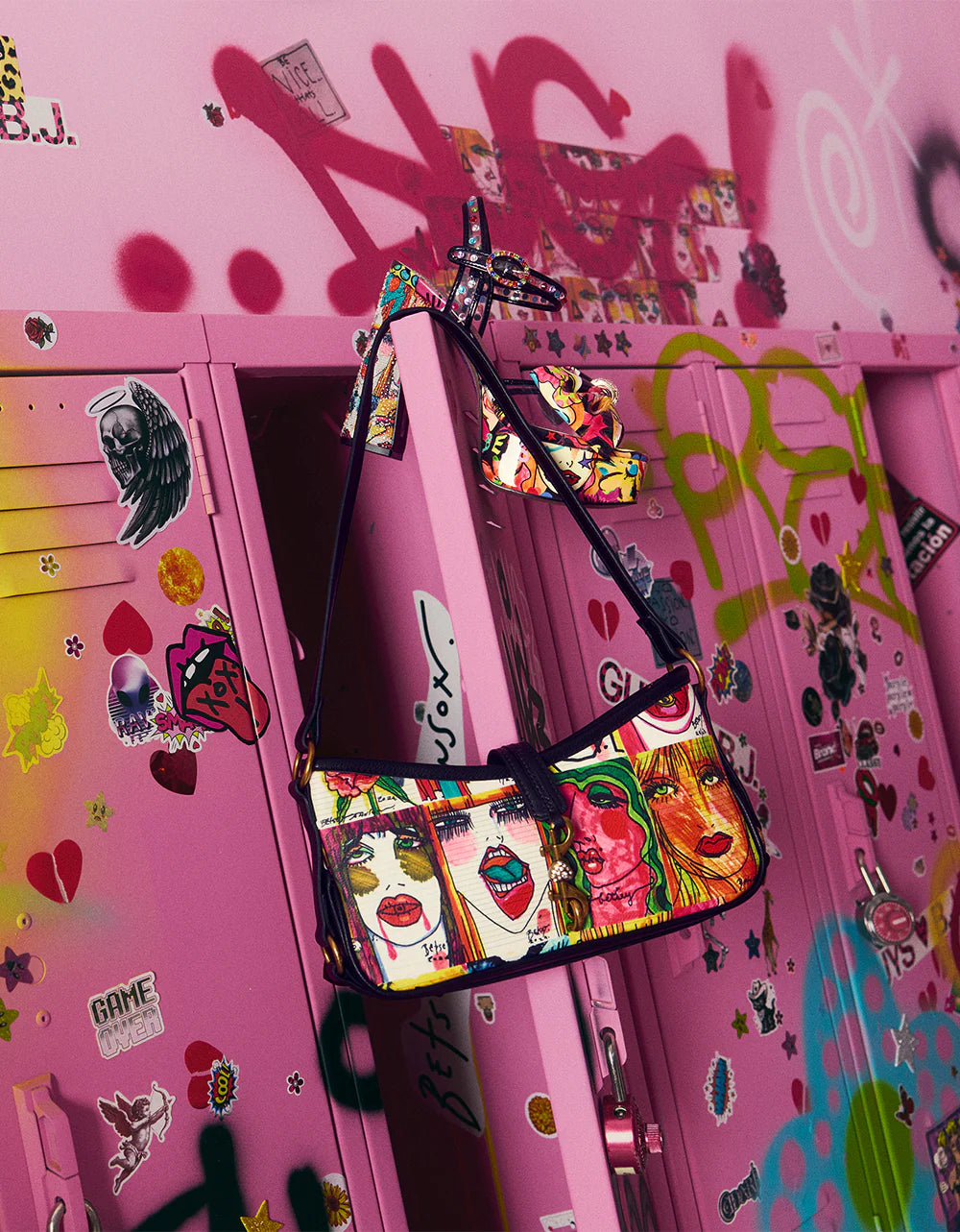 Betsey Johnson Artwork Faces Small Shoulder Handbag