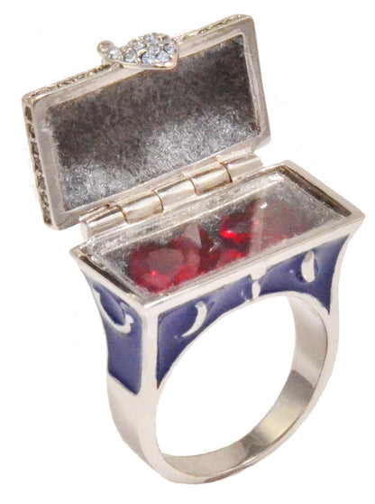 Disney by Couture Kingdom Snow White Evil Queen Heart Box Ring